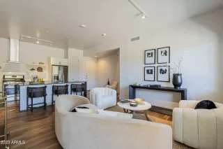 Photo #6: 6613798 Listing 