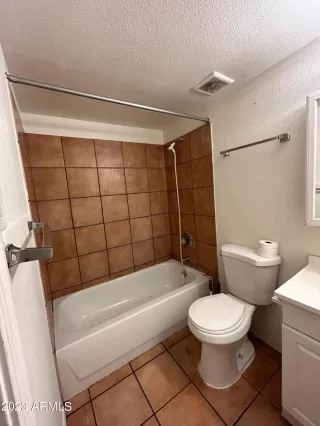 Photo #5: 6614015 Listing 