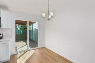 Photo #5: 6614183 Listing