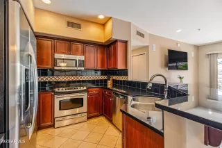 Photo #6: 6614393 Listing