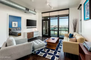 Photo #4: 6614419 Listing