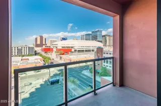 Photo #5: 6614419 Listing