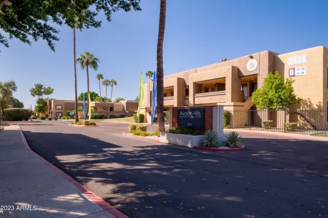 MLS: 6614442 Condo For Sale