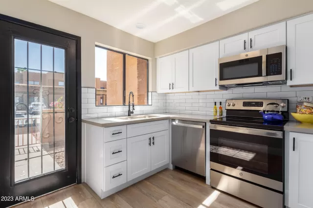 MLS: 6614491 Condo For Sale