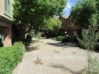 Photo #4: 6614506 Listing