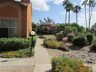 Photo #5: 6614506 Listing