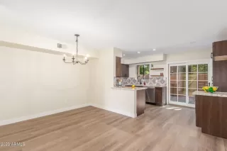 Photo #3: 6614547 Listing