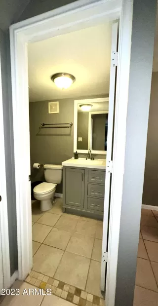 Photo #5: 6614569 Listing