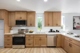 Photo #2: 6614597 Listing