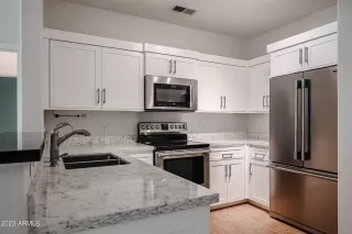 Photo #5: 6614639 Listing