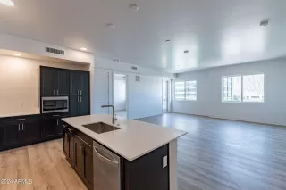 Browse active condo listings in EDISON MIDTOWN
