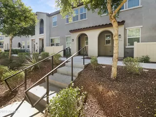 Photo #6: 6614700 Listing 