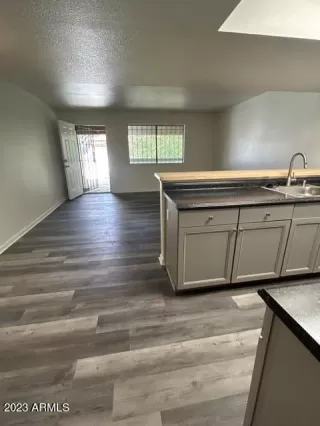 Photo #6: 6614776 Listing 