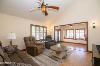 Photo #6: 6614930 Listing