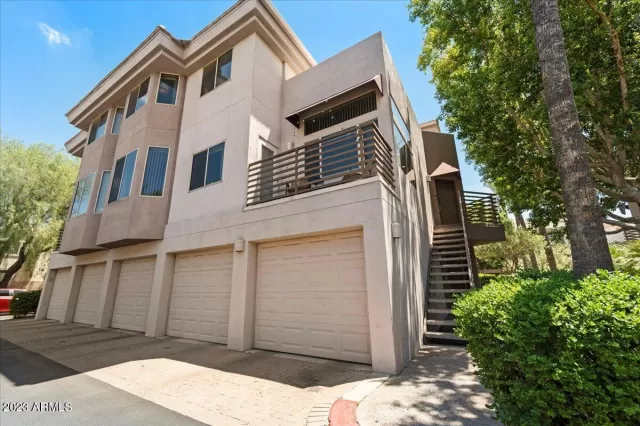 MLS: 6614945 Condo For Sale