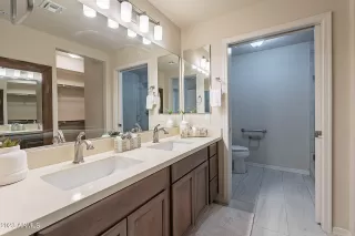 Photo #4: 6614982 Listing