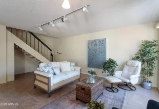 Photo #3: 6615059 Listing