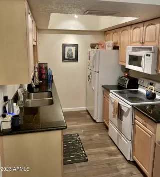 Photo #6: 6615067 Listing