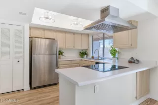 Photo #2: 6615383 Listing