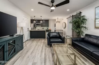 Photo #3: 6615966 Listing