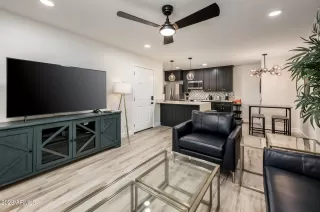 Photo #4: 6615966 Listing