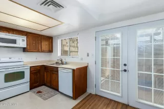 Photo #6: 6616099 Listing 