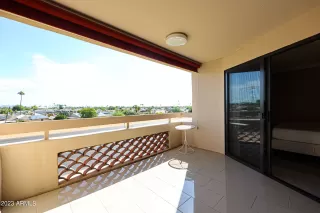 Photo #5: 6616101 Listing