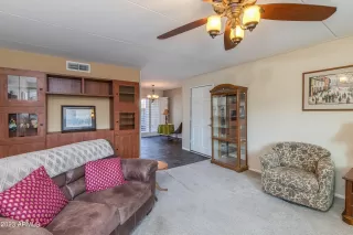 Photo #5: 6616363 Listing