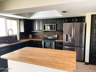 Photo #2: 6616573 Listing