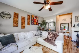 Photo #3: 6616594 Listing