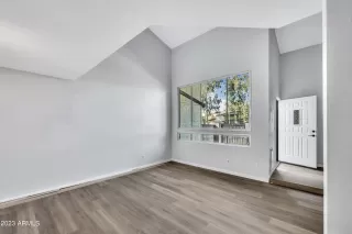 Photo #3: 6616600 Listing