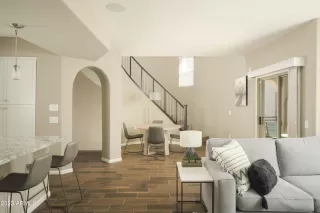 Photo #2: 6616627 Listing