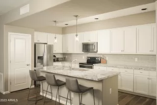 Photo #4: 6616627 Listing