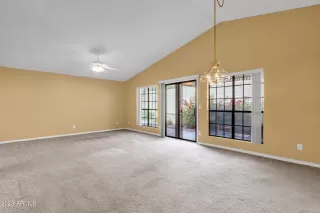 Photo #4: 6616643 Listing