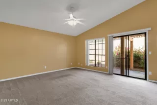 Photo #6: 6616643 Listing