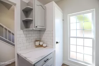 Photo #3: 6616715 Listing