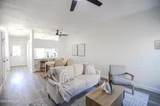 Photo #5: 6616715 Listing