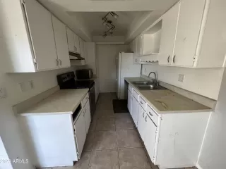 Photo #5: 6616915 Listing