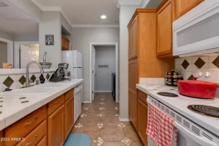 Photo #4: 6617115 Listing 