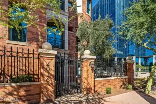 Photo #5: 6617171 Listing