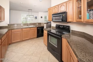 Photo #4: 6617382 Listing