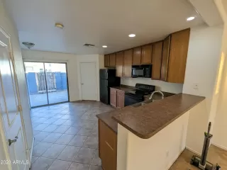 Photo #3: 6617776 Listing