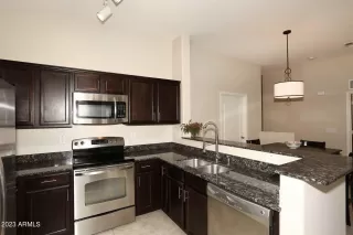 Photo #5: 6617786 Listing