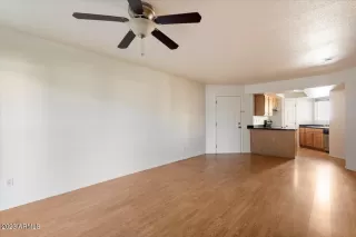 Photo #5: 6617994 Listing