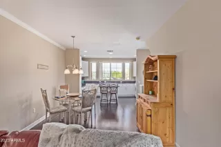 Photo #5: 6618050 Listing