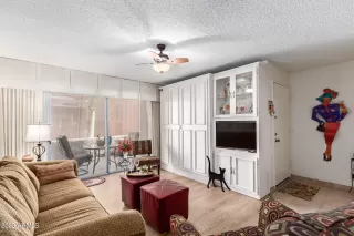 Photo #4: 6618099 Listing