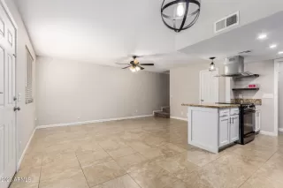 Photo #6: 6618203 Listing