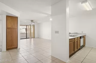 Photo #2: 6618266 Listing