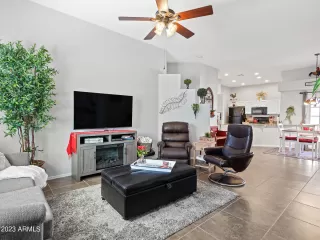 Photo #4: 6618272 Listing