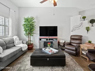 Photo #5: 6618272 Listing